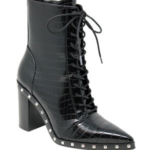 Duffy-Charles David Booties 7M